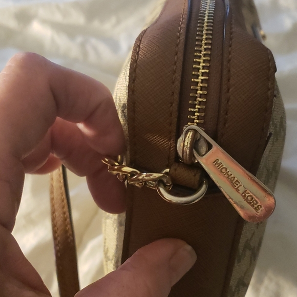 Michael Kors Large East West Crossbody Crossbody C - Picture 6 of 11